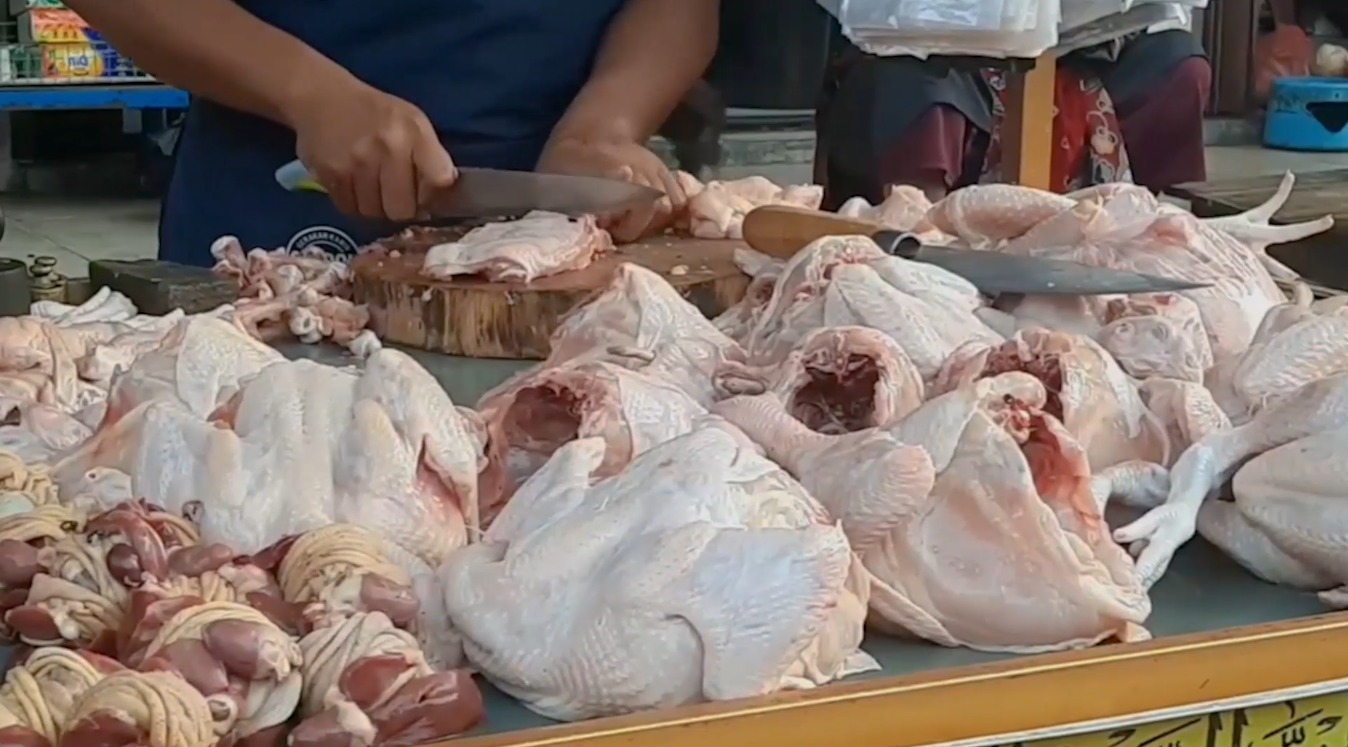 MENDAG CEK HARGA AYAM DI SUKOHARJO, TEMBUS 40 RIBU PER KG