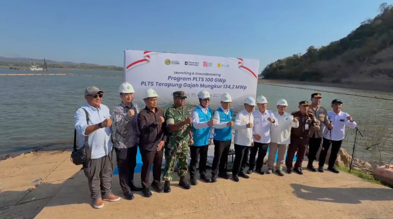 PEMPROV JATENG DUKUNG TRANSISI ENERGI LEWAT PLTS TERAPUNG