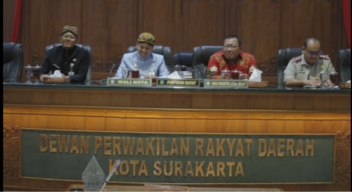 BPN SERAHKAN 93 SERTIFIKAT HP ASET PEMKOT SURAKARTA
