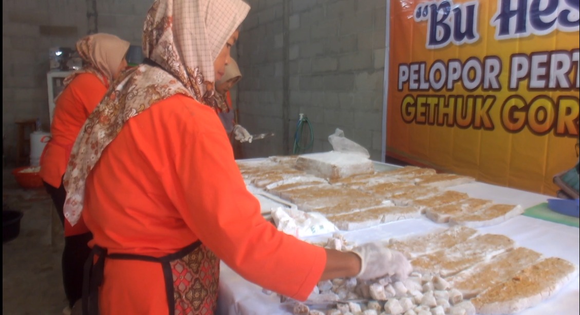 GETHUK GORENG, PELUANG USAHA DARI GELIAT WISATA SELATAN BANTUL