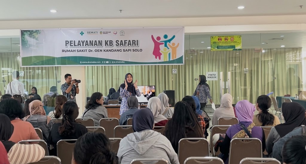WAWALI SURAKARTA TEKANKAN PROGRAM KB UNTUK PENDIDIKAN DAN EKONOMI KELUARGA