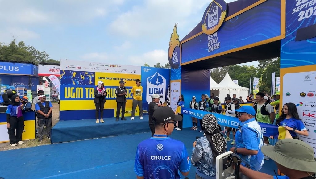 PLN KENALKAN KEMUDAHAN LAYANAN DIGITAL DI UGM TRAIL RUN 2026