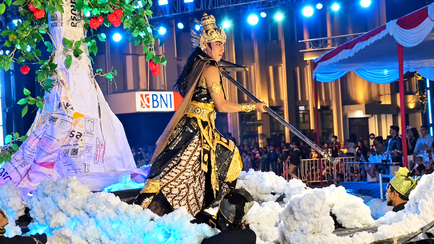 WAYANG JOGJA NIGHT CARNIVAL PUKAU PULUHAN RIBU WARGA