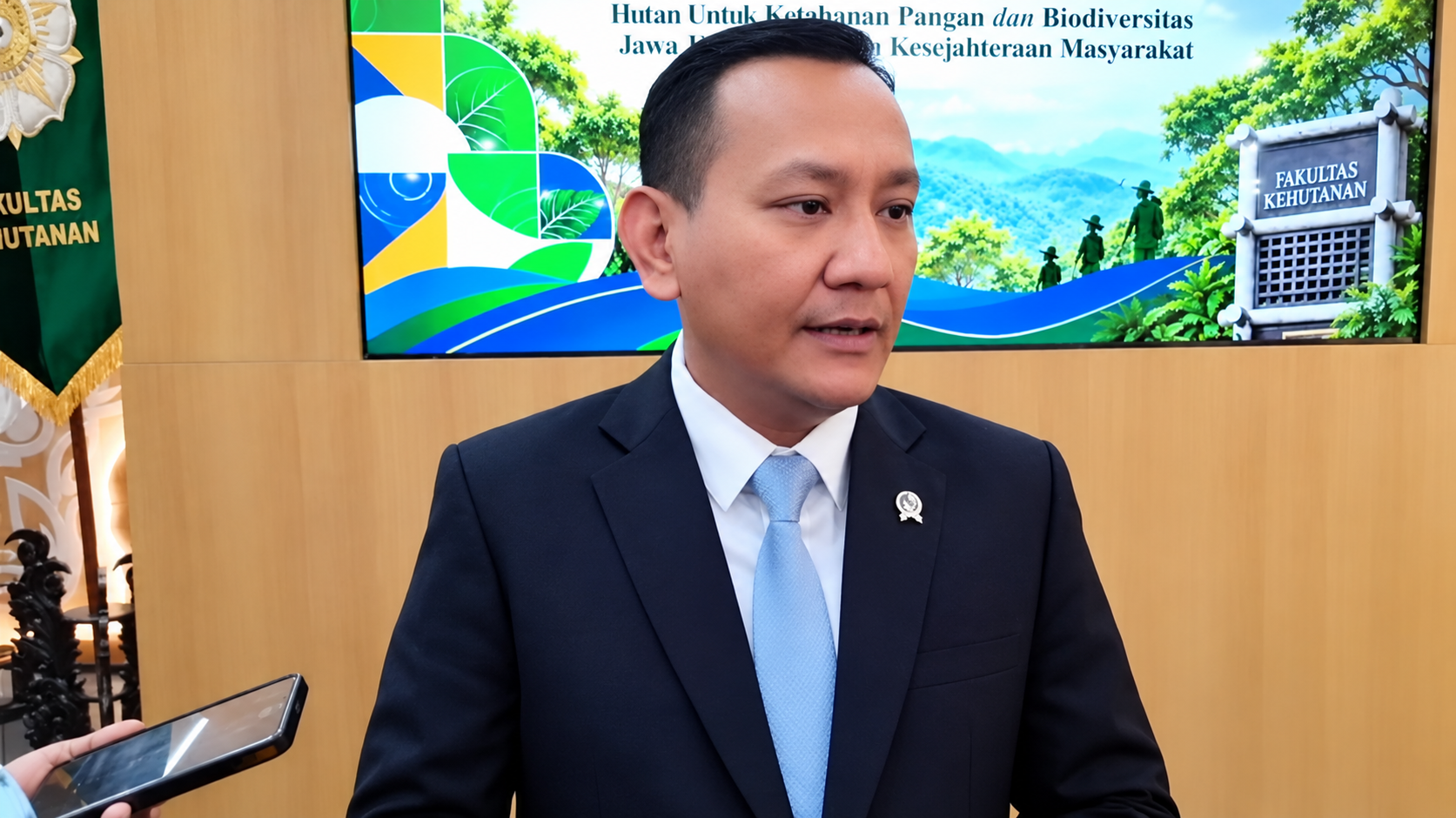 INDONESIA PERKUAT KERJA SAMA ATASI KABUT ASAP LINTAS NEGARA