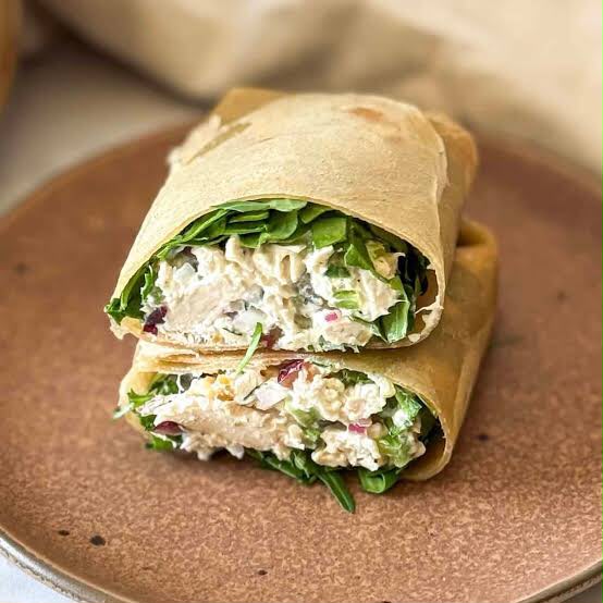 GAYA MAKAN SEHAT 'SALAD WRAP' PRAKTIS DIGEMARI PEKERJA DAN MAHASISWA
