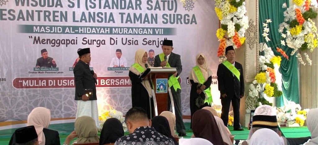 47 LANSIA DI SLEMAN DIWISUDA, SEMANGAT BELAJAR ALQURAN TAK KENAL USIA