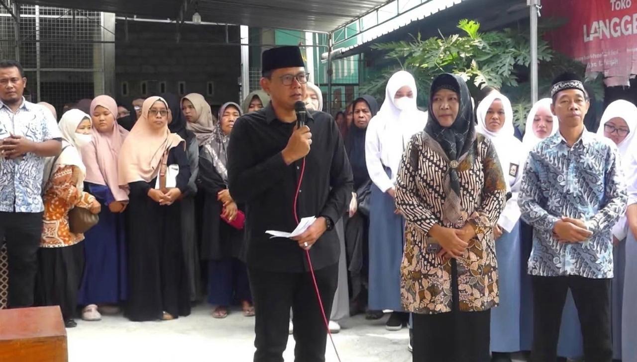 EMPAT SUPORTER PSS SLEMAN KORBAN KECELAKAAN DI TOL MADIUN DIMAKAMKAN
