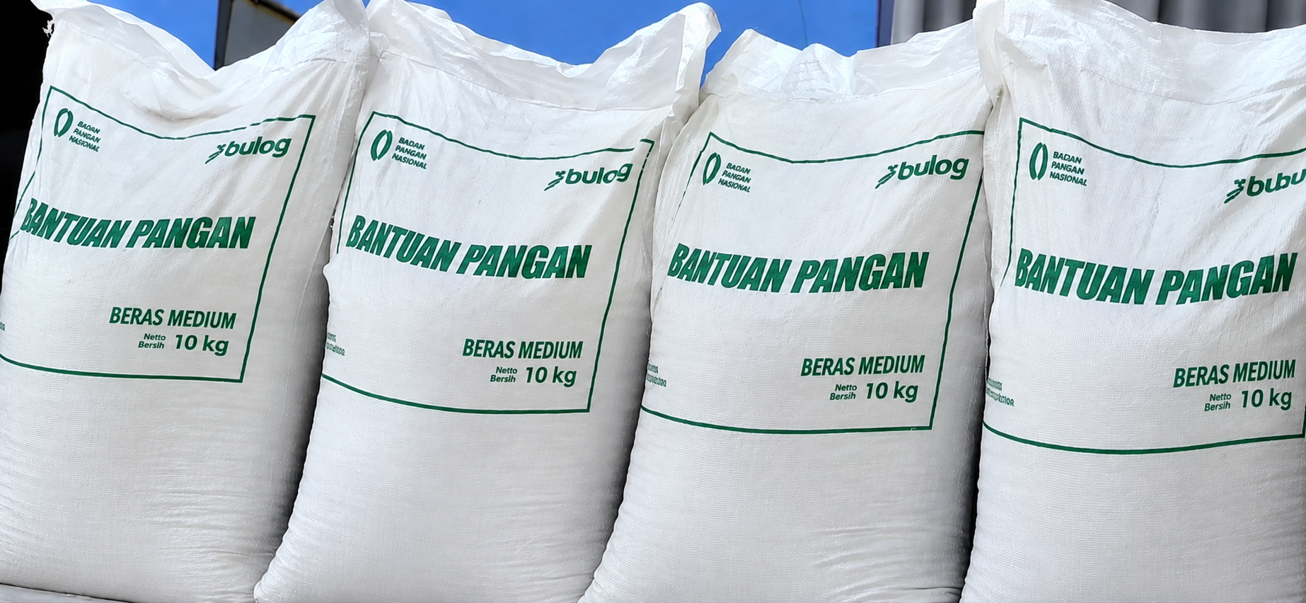 BULOG SALURKAN BANTUAN PANGAN BERAS TAHAP KETIGA DI DIY