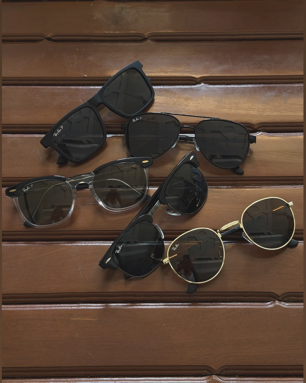 KEBIASAAN MENGGUNAKAN SUNGLASSES UNTUK PROTEKSI MATA SAAT BERKENDARA