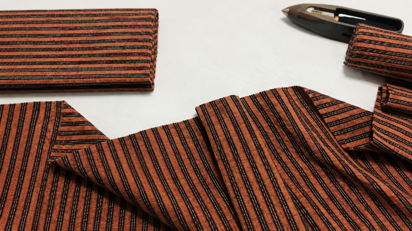 LURIK YOGYAKARTA, KAIN TRADISIONAL DENGAN MOTIF SEDERHANA