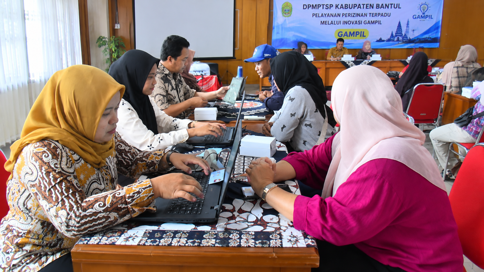 DPMPTSP BANTUL DORONG KEMUDAHAN LAYANAN PERIZINAN MELALUI INOVASI GAMPIL