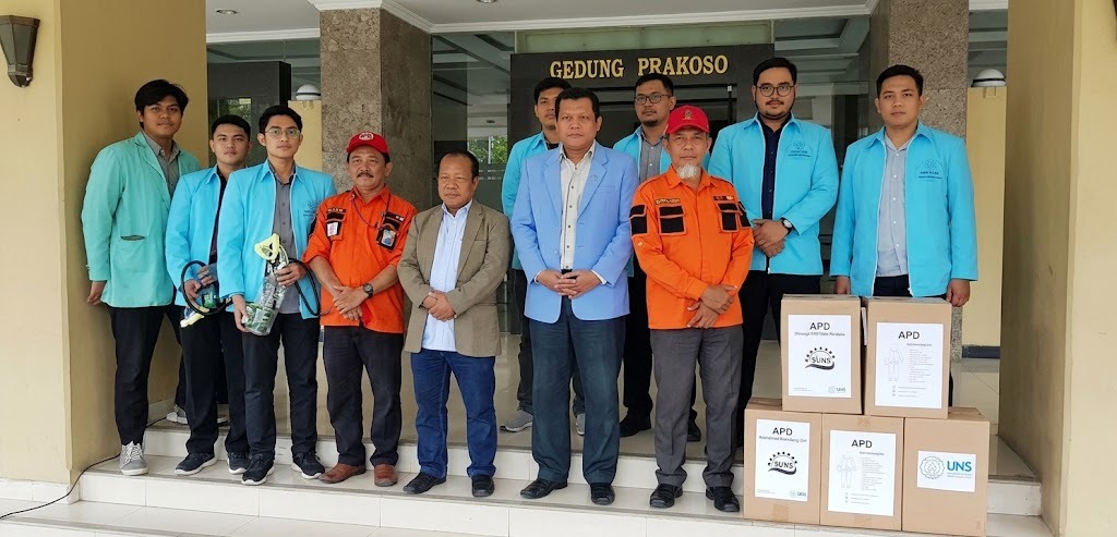 UNS KIRIM DOKTER DAN ALAT BANTU PERNAPASAN UNTUK KORBAN KARHUTLA